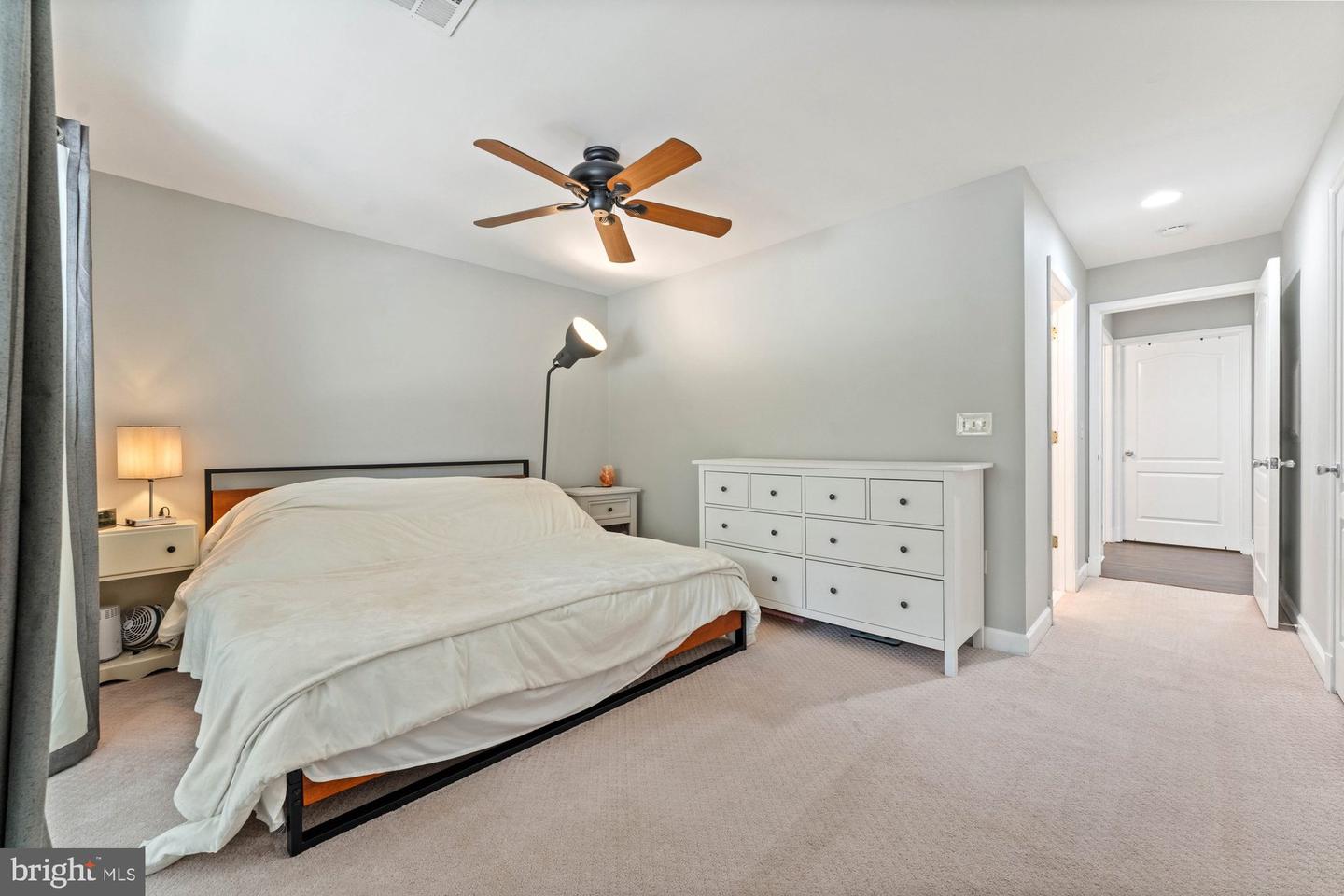 6908 FAIRFAX DR #202, ARLINGTON, Virginia 22213, 2 Bedrooms Bedrooms, ,2 BathroomsBathrooms,Residential,For sale,6908 FAIRFAX DR #202,VAAR2059422 MLS # VAAR2059422