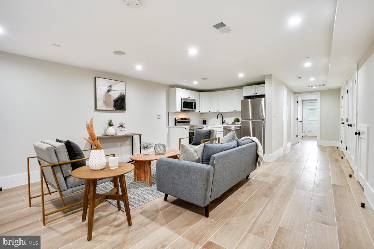 4214 14TH ST NW, WASHINGTON, District Of Columbia 20011, 5 Bedrooms Bedrooms, ,4 BathroomsBathrooms,Residential,For sale,4214 14TH ST NW,DCDC2206332 MLS # DCDC2206332