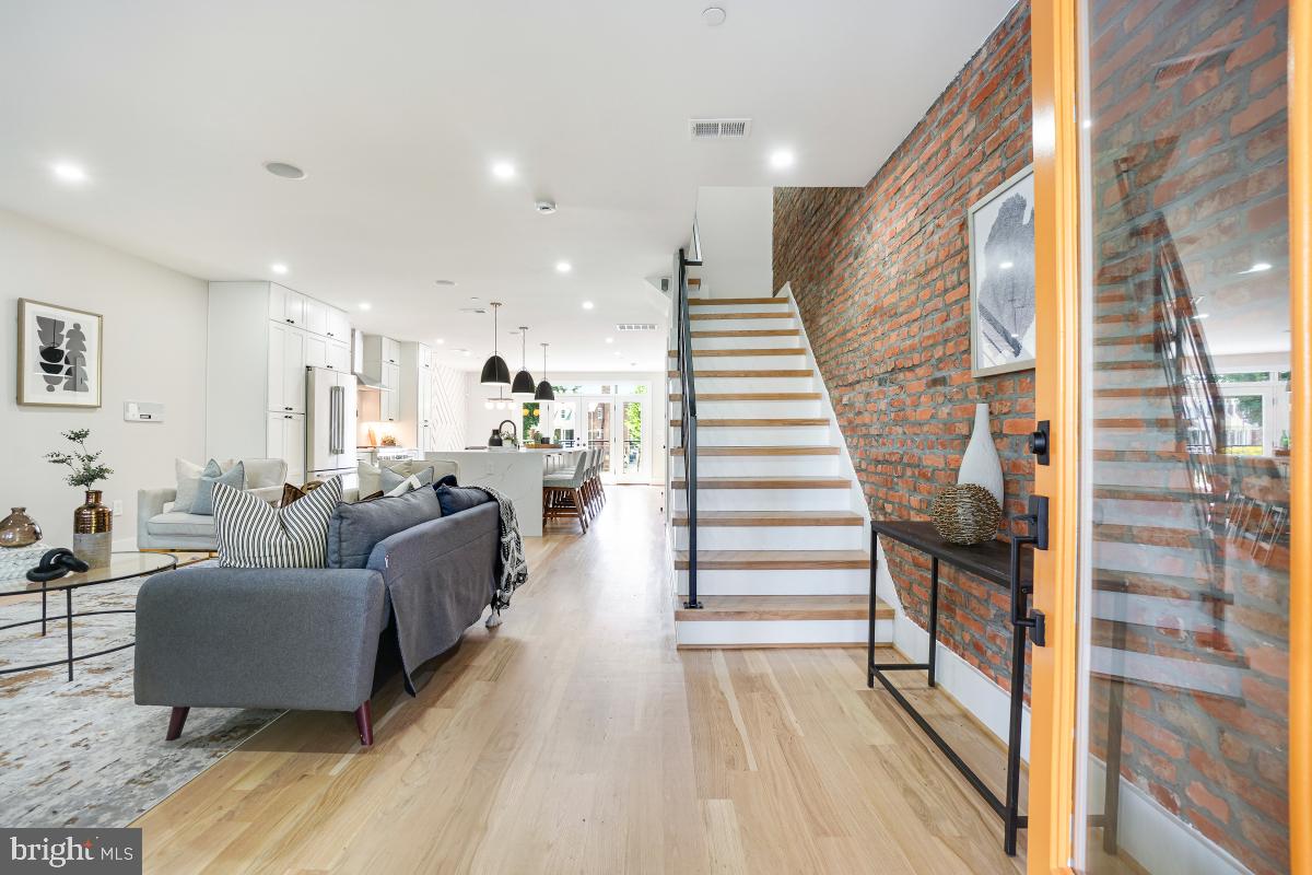 4214 14TH ST NW, WASHINGTON, District Of Columbia 20011, 5 Bedrooms Bedrooms, ,4 BathroomsBathrooms,Residential,For sale,4214 14TH ST NW,DCDC2206332 MLS # DCDC2206332