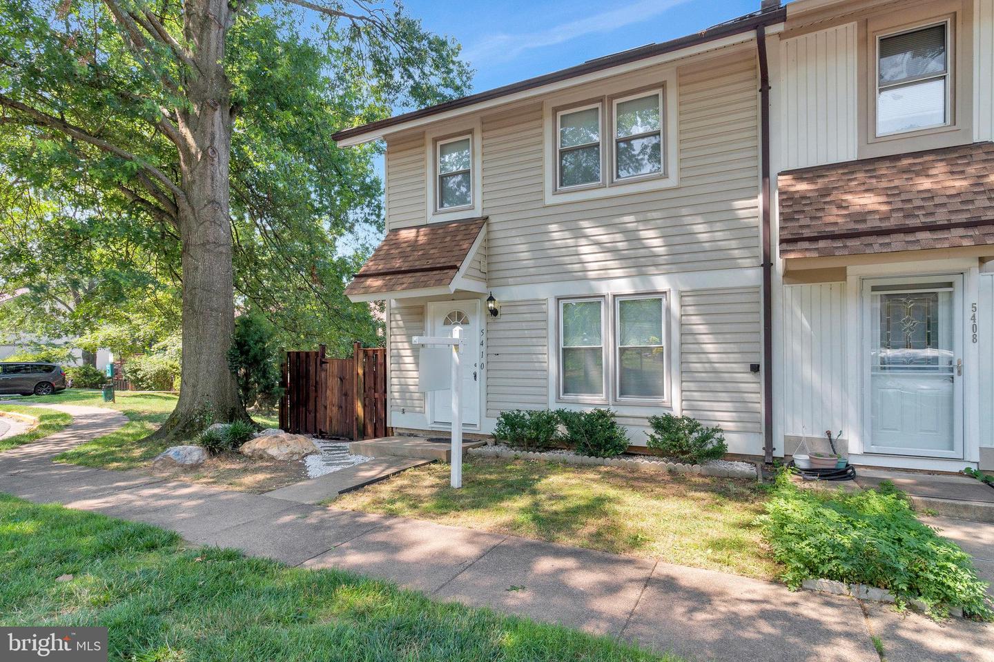 5410 CROSSRAIL DR, BURKE, Virginia 22015, 3 Bedrooms Bedrooms, ,3 BathroomsBathrooms,Residential,For sale,5410 CROSSRAIL DR,VAFX2249532 MLS # VAFX2249532