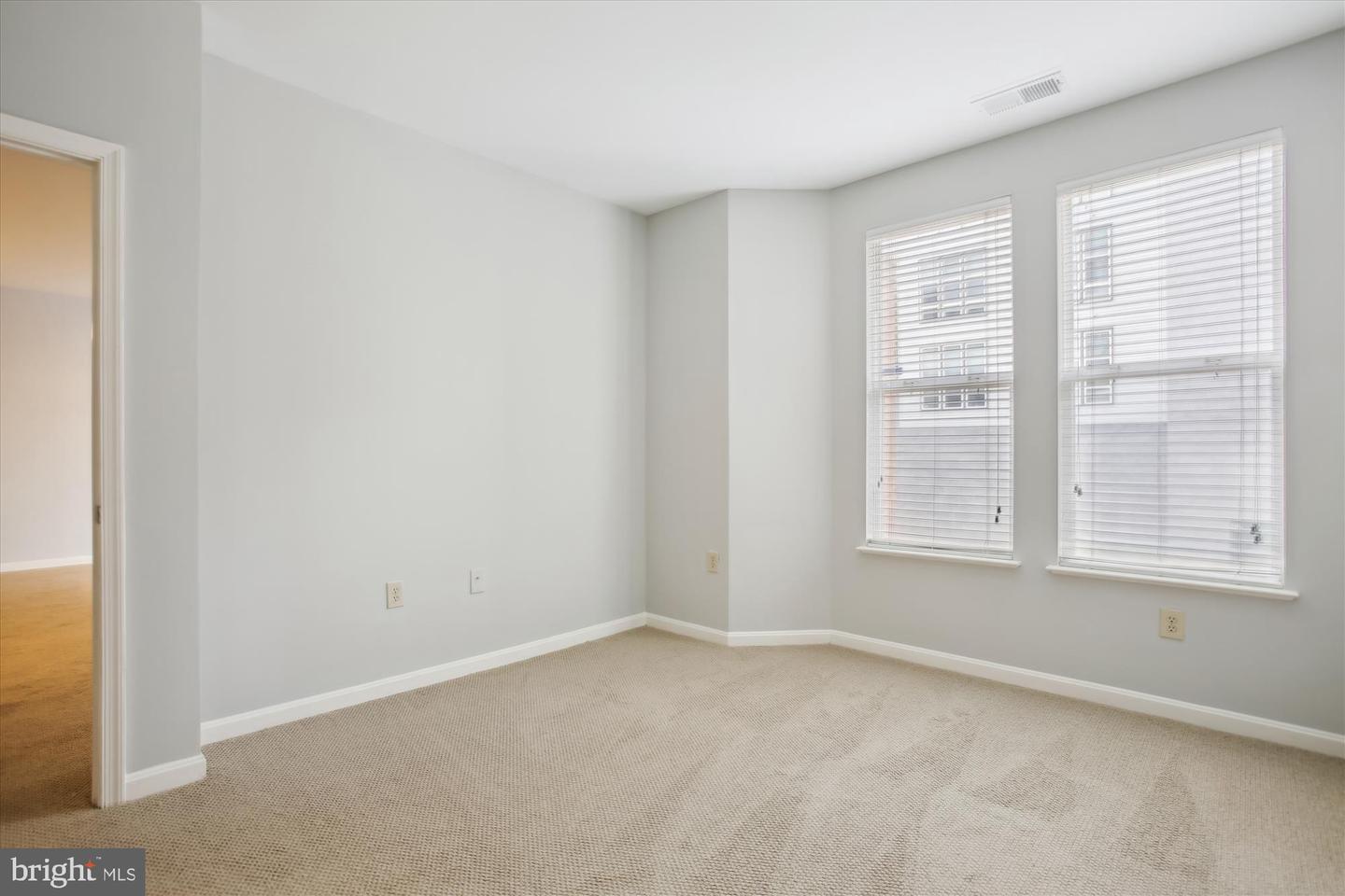 2655 PROSPERITY AVE #100, FAIRFAX, Virginia 22031, 2 Bedrooms Bedrooms, ,1 BathroomBathrooms,Residential,For sale,2655 PROSPERITY AVE #100,VAFX2249810 MLS # VAFX2249810