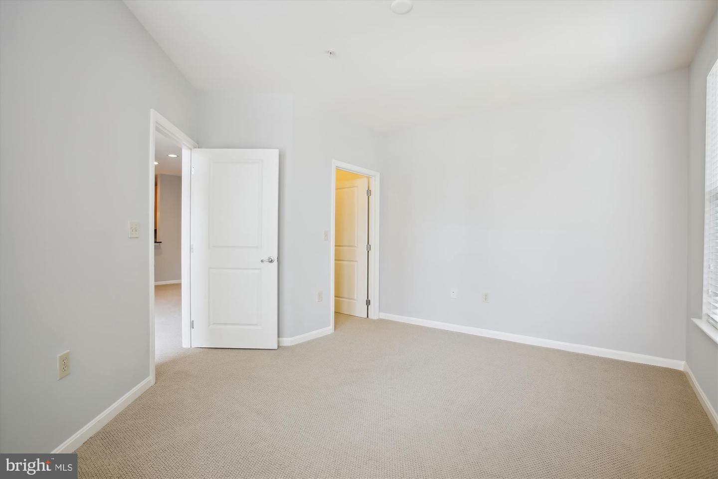2655 PROSPERITY AVE #100, FAIRFAX, Virginia 22031, 2 Bedrooms Bedrooms, ,1 BathroomBathrooms,Residential,For sale,2655 PROSPERITY AVE #100,VAFX2249810 MLS # VAFX2249810
