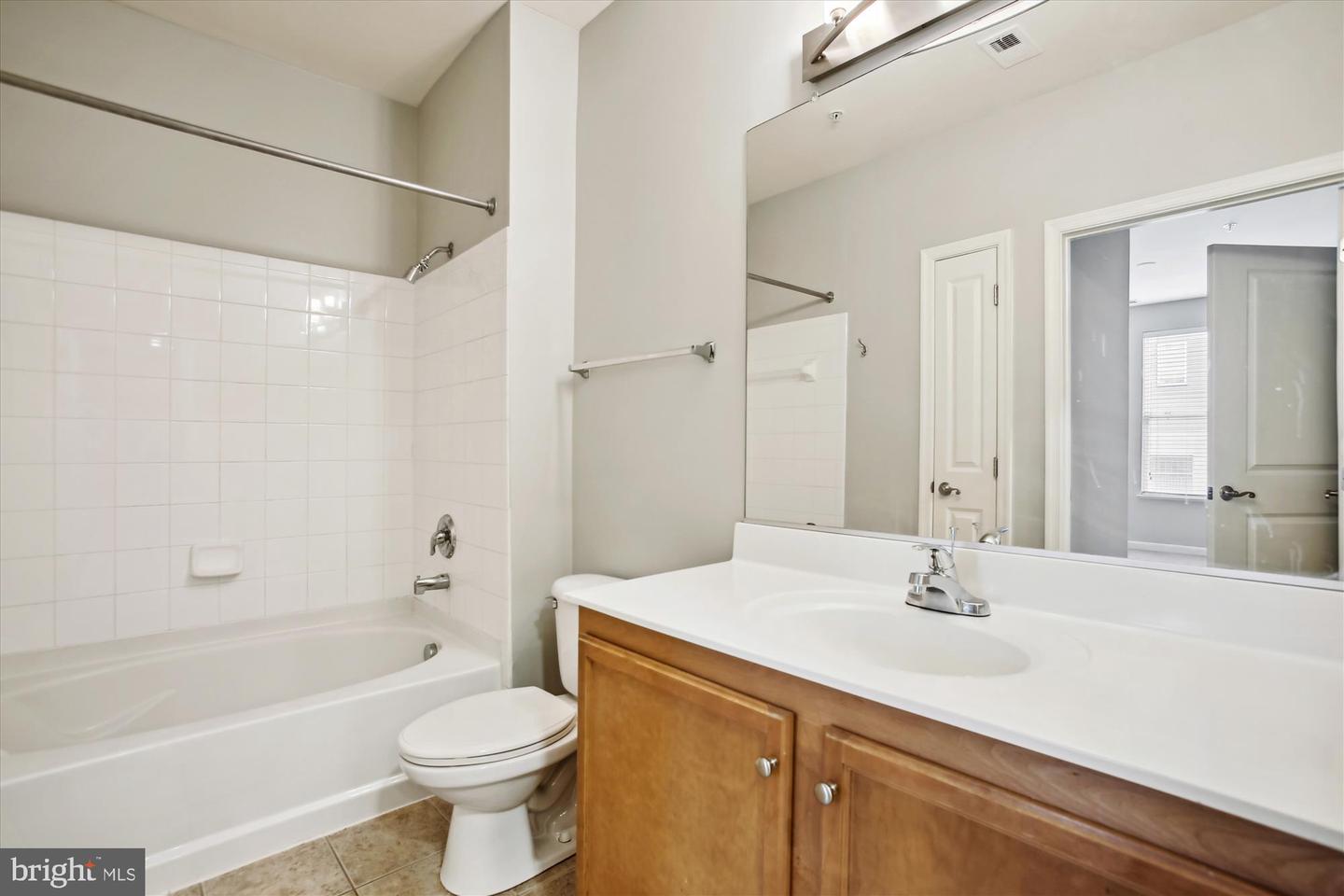 2655 PROSPERITY AVE #100, FAIRFAX, Virginia 22031, 2 Bedrooms Bedrooms, ,1 BathroomBathrooms,Residential,For sale,2655 PROSPERITY AVE #100,VAFX2249810 MLS # VAFX2249810