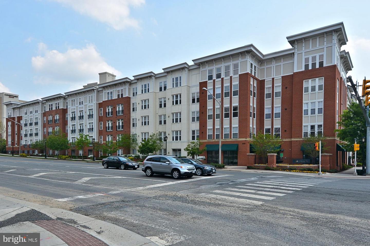 2655 PROSPERITY AVE #100, FAIRFAX, Virginia 22031, 2 Bedrooms Bedrooms, ,1 BathroomBathrooms,Residential,For sale,2655 PROSPERITY AVE #100,VAFX2249810 MLS # VAFX2249810