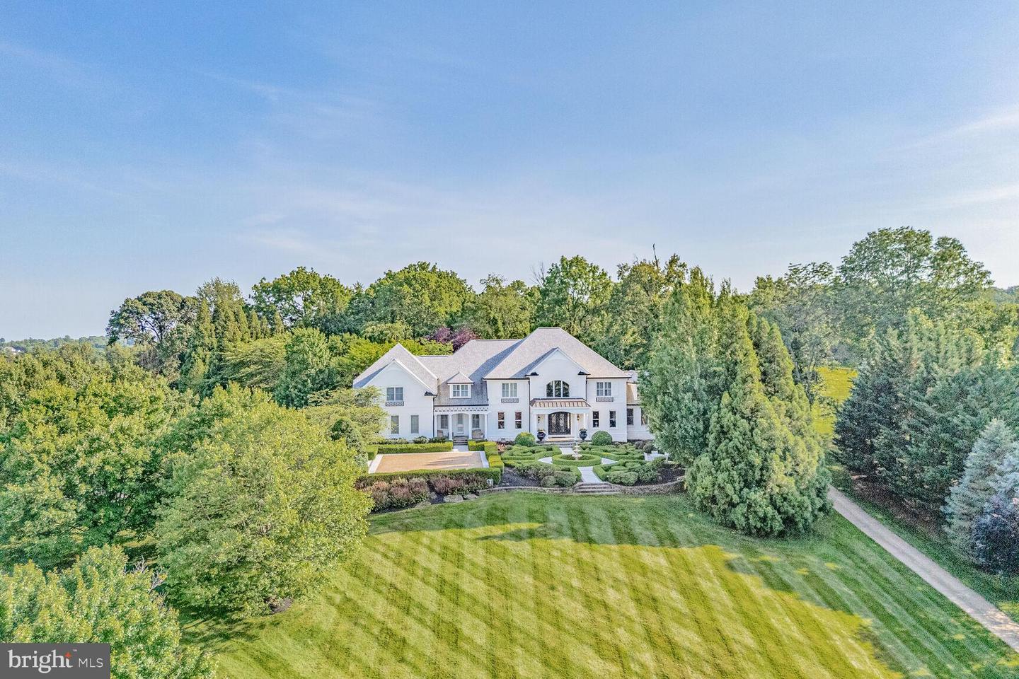 16717 WHIRLAWAY CT, LEESBURG, Virginia 20176, 5 Bedrooms Bedrooms, ,4 BathroomsBathrooms,Residential,For sale,16717 WHIRLAWAY CT,VALO2100290 MLS # VALO2100290