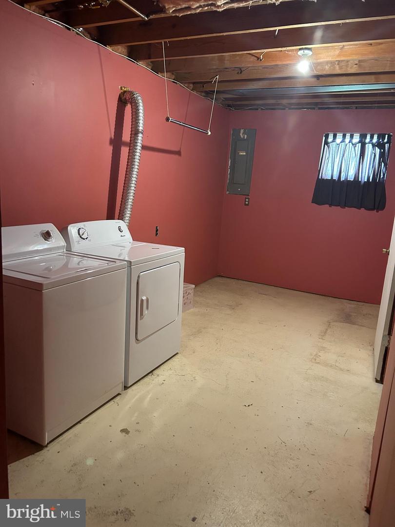 12157 PINENEEDLE CT, WOODBRIDGE, Virginia 22192, 4 Bedrooms Bedrooms, ,3 BathroomsBathrooms,Residential,For sale,12157 PINENEEDLE CT,VAPW2097756 MLS # VAPW2097756