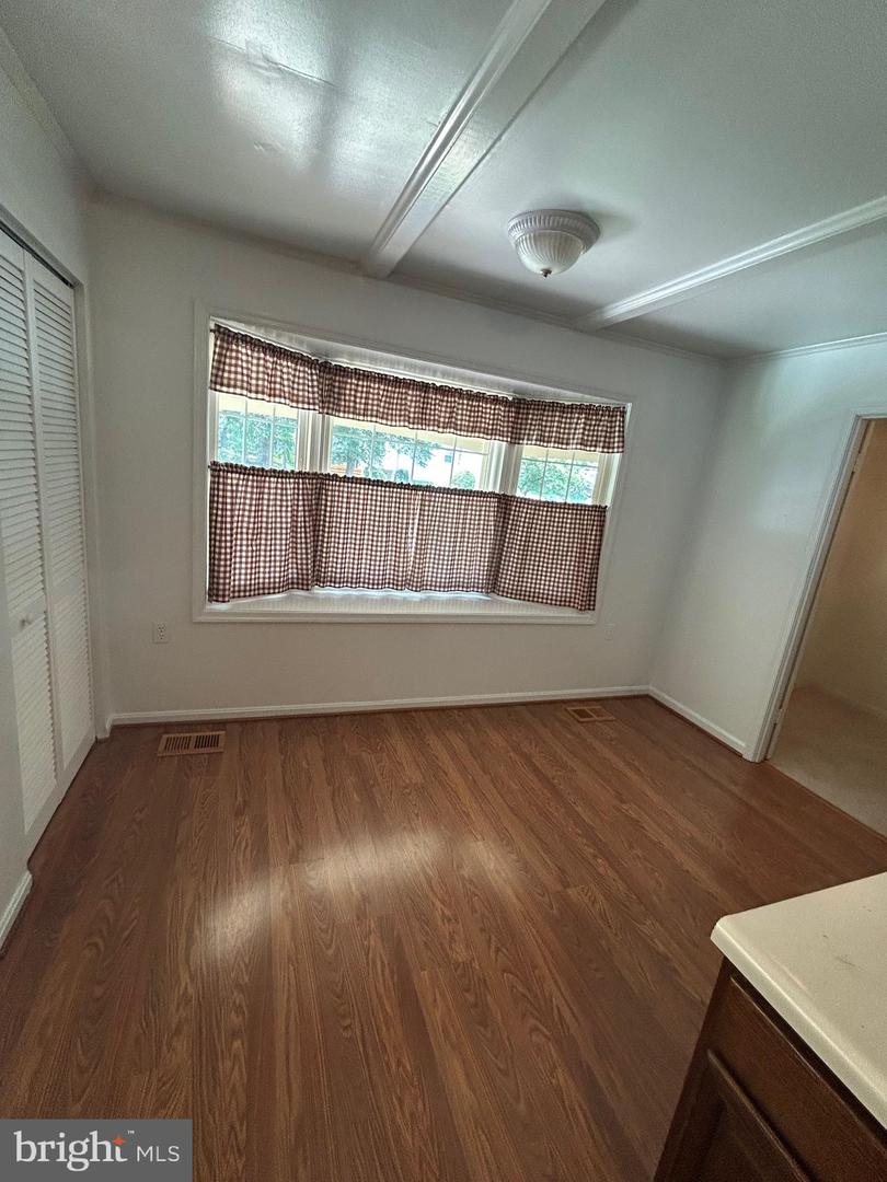 12157 PINENEEDLE CT, WOODBRIDGE, Virginia 22192, 4 Bedrooms Bedrooms, ,3 BathroomsBathrooms,Residential,For sale,12157 PINENEEDLE CT,VAPW2097756 MLS # VAPW2097756