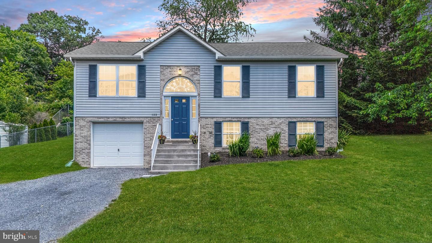 133 WOODROW RD, WINCHESTER, Virginia 22602, 3 Bedrooms Bedrooms, ,3 BathroomsBathrooms,Residential,For sale,133 WOODROW RD,VAFV2035066 MLS # VAFV2035066