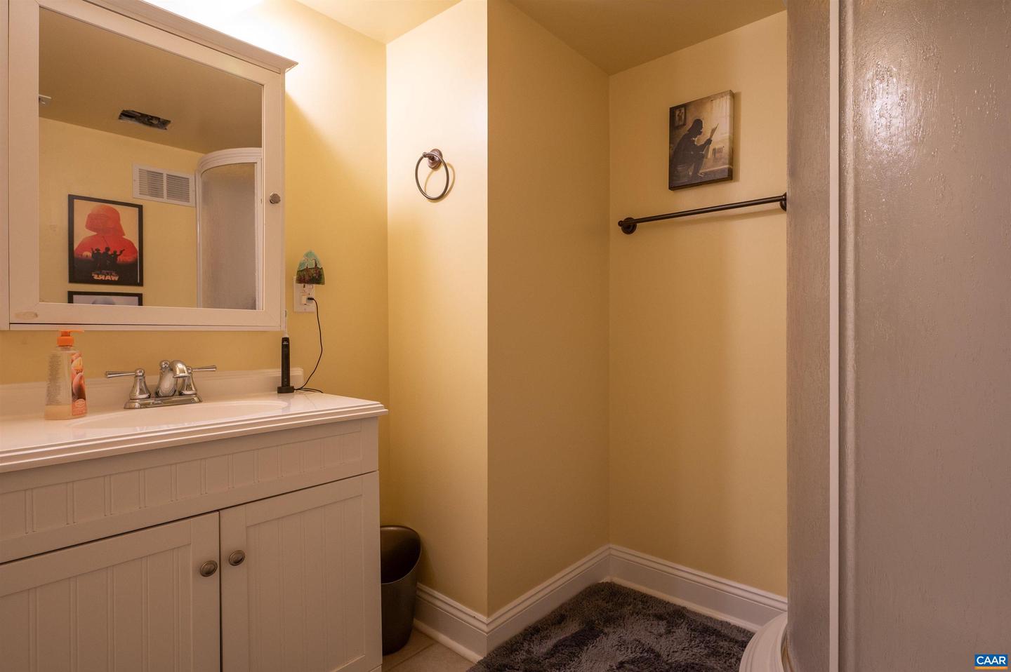 5080 SNOWY RIDGE LN, EARLYSVILLE, Virginia 22936, 4 Bedrooms Bedrooms, ,3 BathroomsBathrooms,Residential,For sale,5080 SNOWY RIDGE LN,666131 MLS # 666131