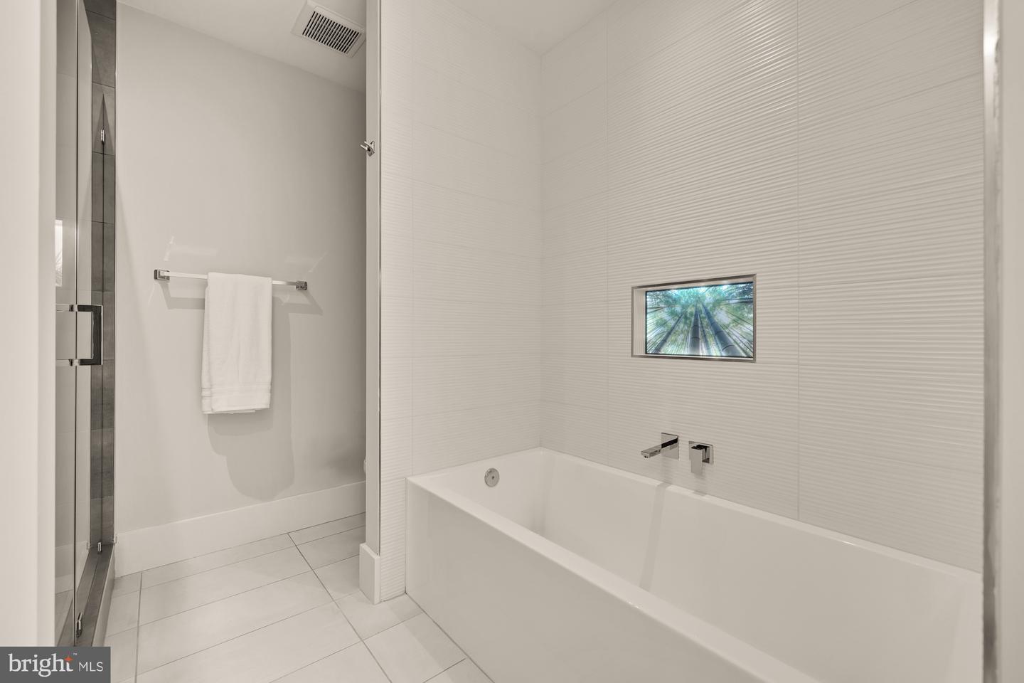 26 RHODE ISLAND AVE NW #1, WASHINGTON, District Of Columbia 20001, 3 Bedrooms Bedrooms, ,3 BathroomsBathrooms,Residential,For sale,26 RHODE ISLAND AVE NW #1,DCDC2207866 MLS # DCDC2207866