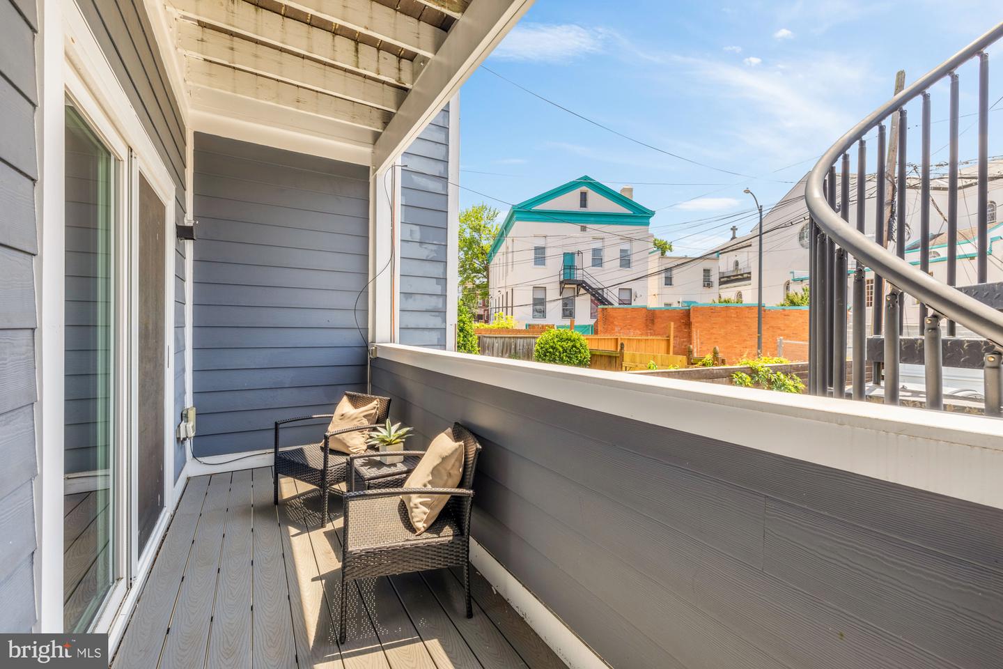 26 RHODE ISLAND AVE NW #1, WASHINGTON, District Of Columbia 20001, 3 Bedrooms Bedrooms, ,3 BathroomsBathrooms,Residential,For sale,26 RHODE ISLAND AVE NW #1,DCDC2207866 MLS # DCDC2207866