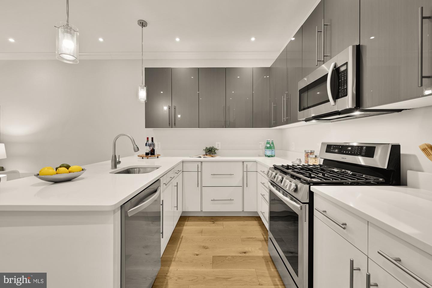 26 RHODE ISLAND AVE NW #1, WASHINGTON, District Of Columbia 20001, 3 Bedrooms Bedrooms, ,3 BathroomsBathrooms,Residential,For sale,26 RHODE ISLAND AVE NW #1,DCDC2207866 MLS # DCDC2207866