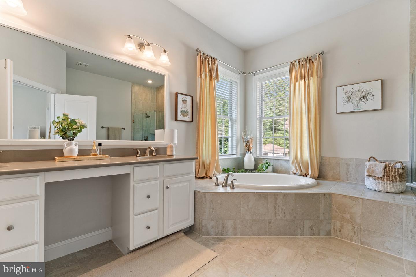 15350 CUTLER CREEK WAY, HAYMARKET, Virginia 20169, 3 Bedrooms Bedrooms, ,3 BathroomsBathrooms,Residential,For sale,15350 CUTLER CREEK WAY,VAPW2098042 MLS # VAPW2098042