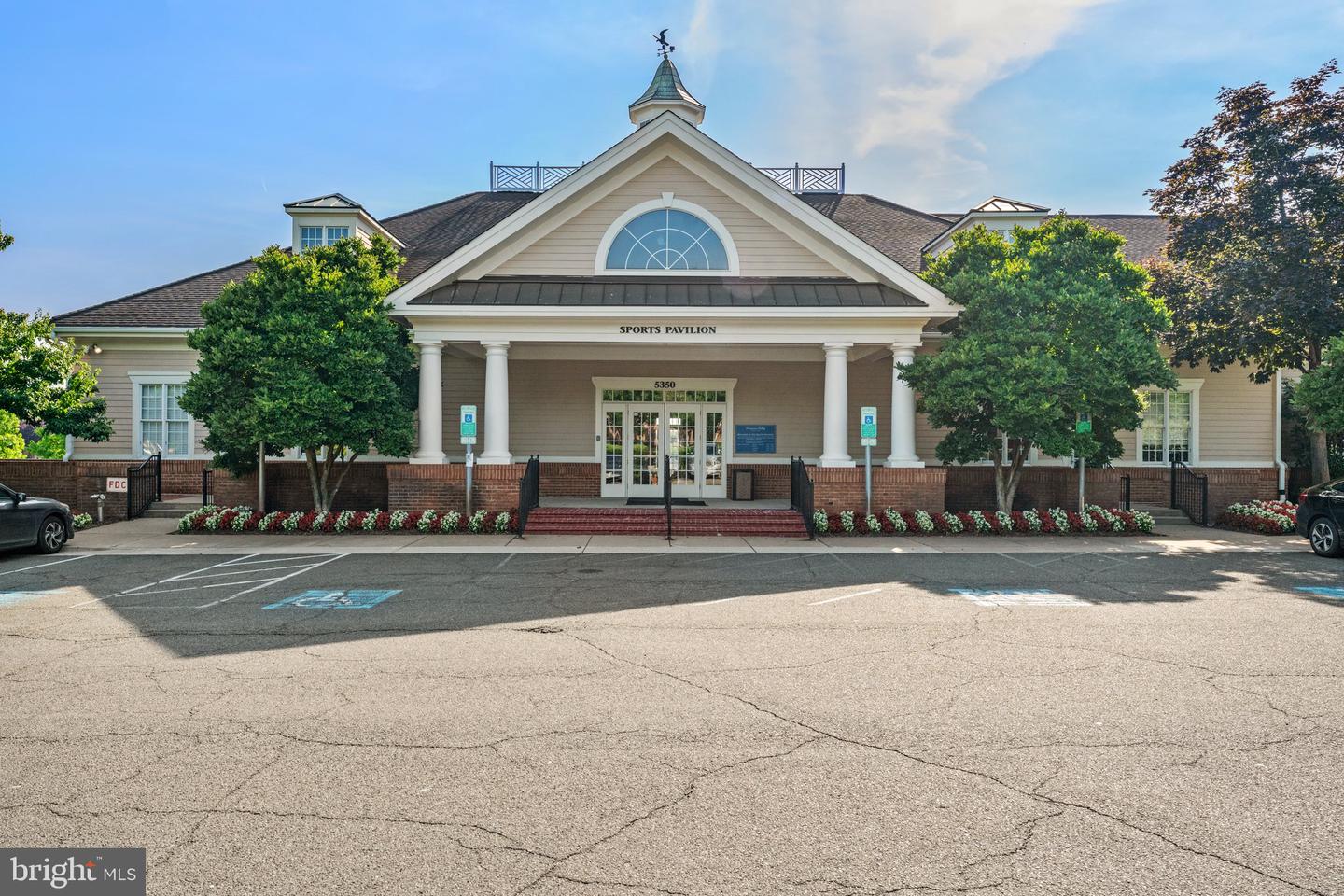 15350 CUTLER CREEK WAY, HAYMARKET, Virginia 20169, 3 Bedrooms Bedrooms, ,3 BathroomsBathrooms,Residential,For sale,15350 CUTLER CREEK WAY,VAPW2098042 MLS # VAPW2098042