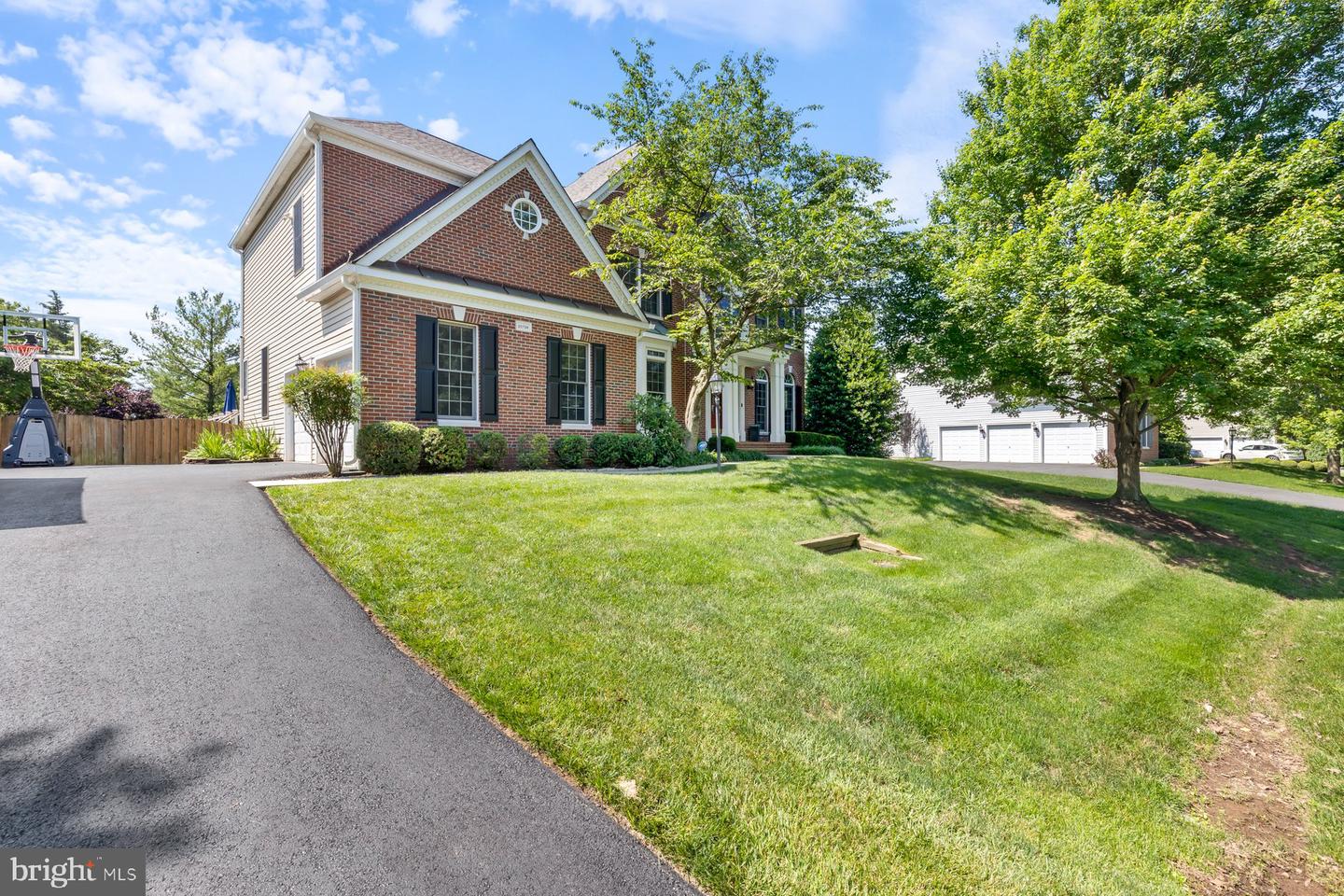 20736 ASHBURN STATION PL, ASHBURN, Virginia 20147, 4 Bedrooms Bedrooms, ,4 BathroomsBathrooms,Residential,For sale,20736 ASHBURN STATION PL,VALO2100544 MLS # VALO2100544