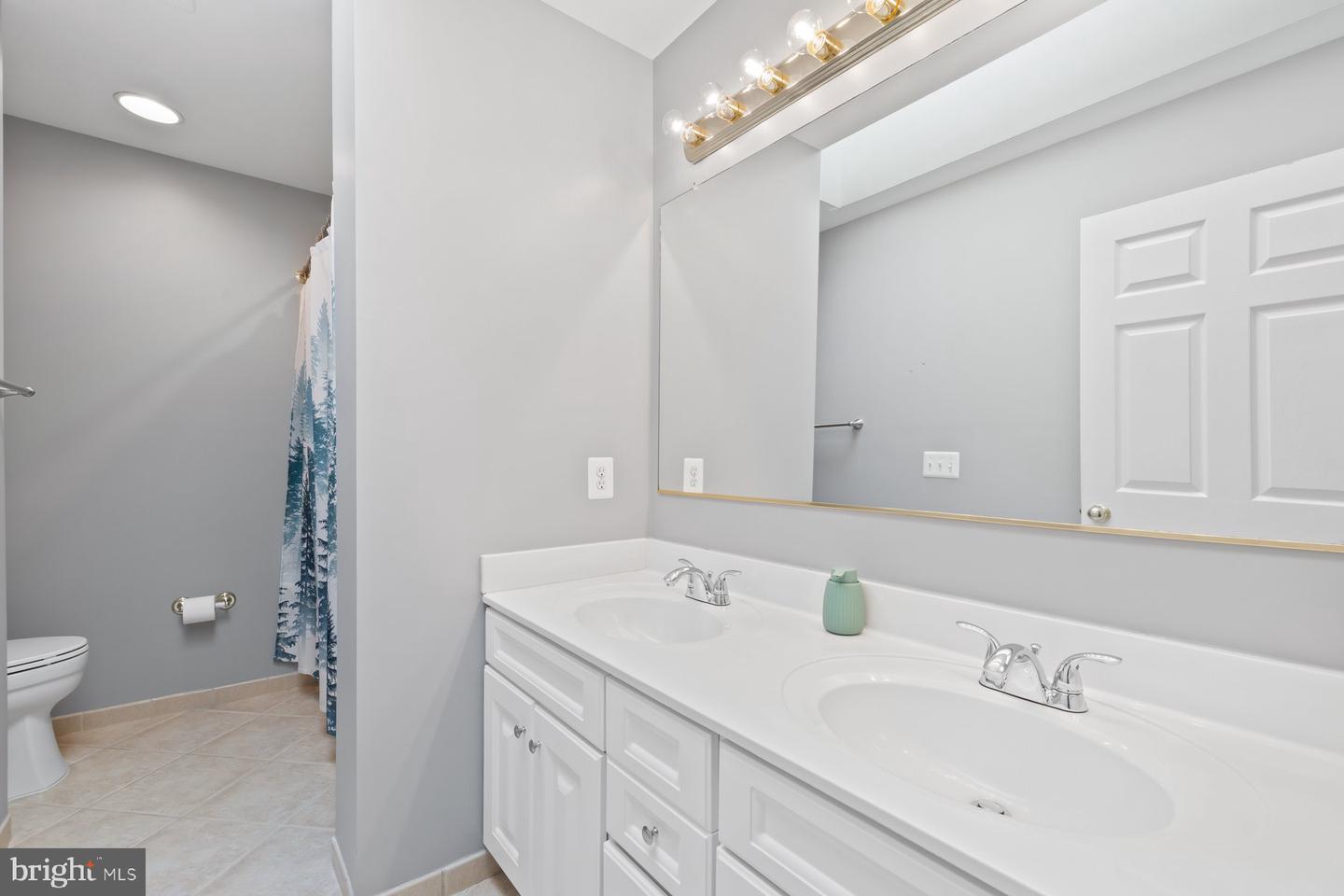 20736 ASHBURN STATION PL, ASHBURN, Virginia 20147, 4 Bedrooms Bedrooms, ,4 BathroomsBathrooms,Residential,For sale,20736 ASHBURN STATION PL,VALO2100544 MLS # VALO2100544
