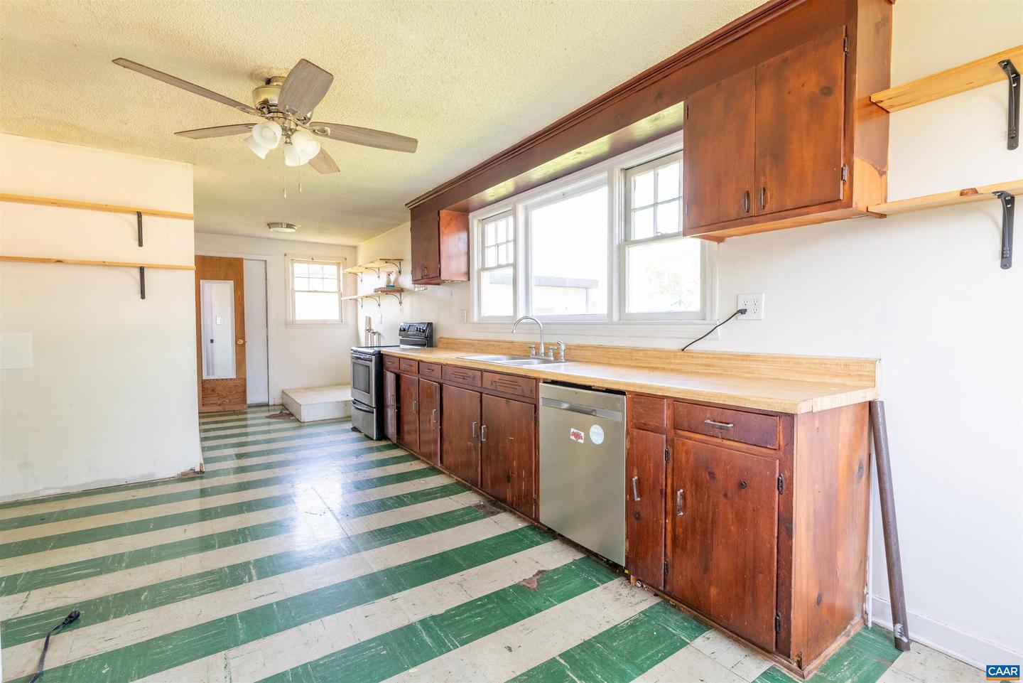 131 FORD AVE, STANARDSVILLE, Virginia 22973, 3 Bedrooms Bedrooms, ,2 BathroomsBathrooms,Residential,For sale,131 FORD AVE,666129 MLS # 666129