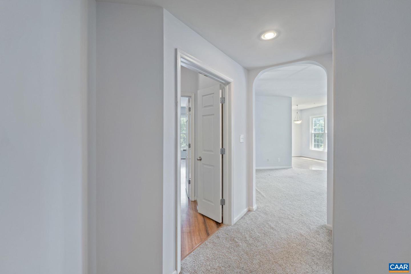 260 RIVERBEND DR #3C, CHARLOTTESVILLE, Virginia 22911, 2 Bedrooms Bedrooms, ,2 BathroomsBathrooms,Residential,For sale,260 RIVERBEND DR #3C,666150 MLS # 666150