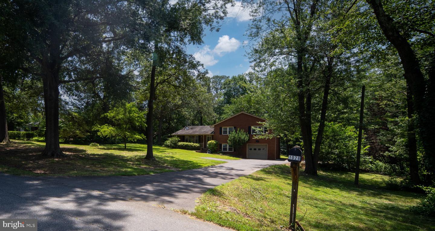 1028 FICKLEN RD, FREDERICKSBURG, Virginia 22405, 4 Bedrooms Bedrooms, ,2 BathroomsBathrooms,Residential,For sale,1028 FICKLEN RD,VAST2040306 MLS # VAST2040306