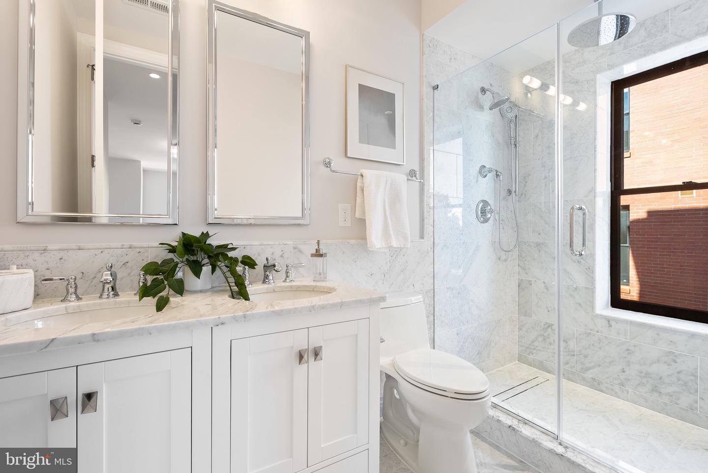 1720 15TH ST NW, WASHINGTON, District Of Columbia 20009, 6 Bedrooms Bedrooms, ,4 BathroomsBathrooms,Residential,For sale,1720 15TH ST NW,DCDC2208044 MLS # DCDC2208044