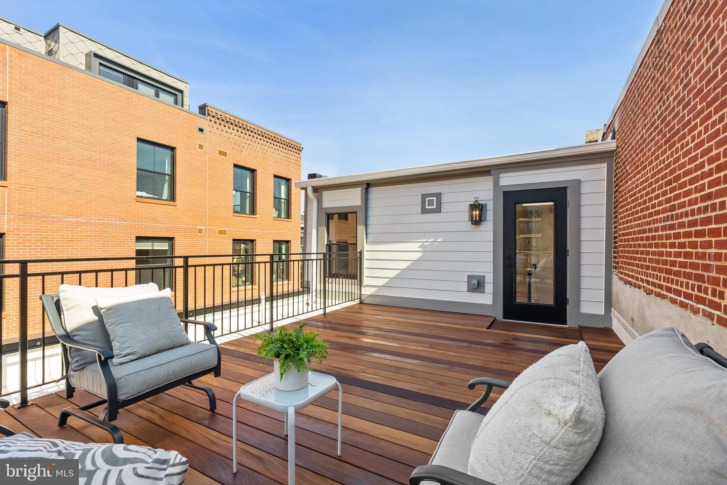 1720 15TH ST NW, WASHINGTON, District Of Columbia 20009, 6 Bedrooms Bedrooms, ,4 BathroomsBathrooms,Residential,For sale,1720 15TH ST NW,DCDC2208044 MLS # DCDC2208044
