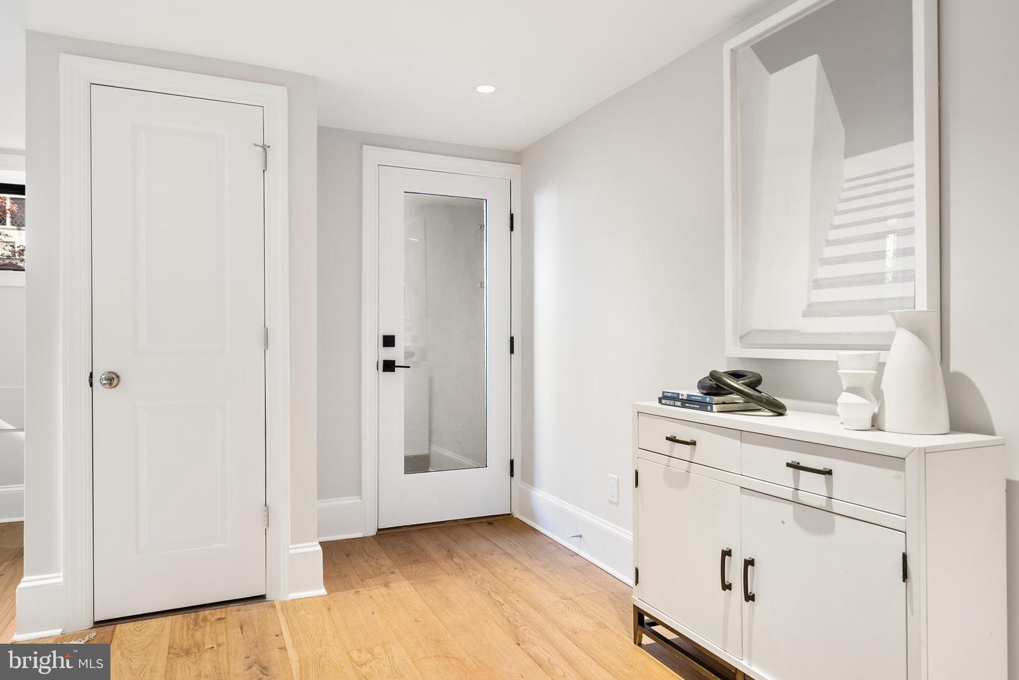 1720 15TH ST NW, WASHINGTON, District Of Columbia 20009, 6 Bedrooms Bedrooms, ,4 BathroomsBathrooms,Residential,For sale,1720 15TH ST NW,DCDC2208044 MLS # DCDC2208044