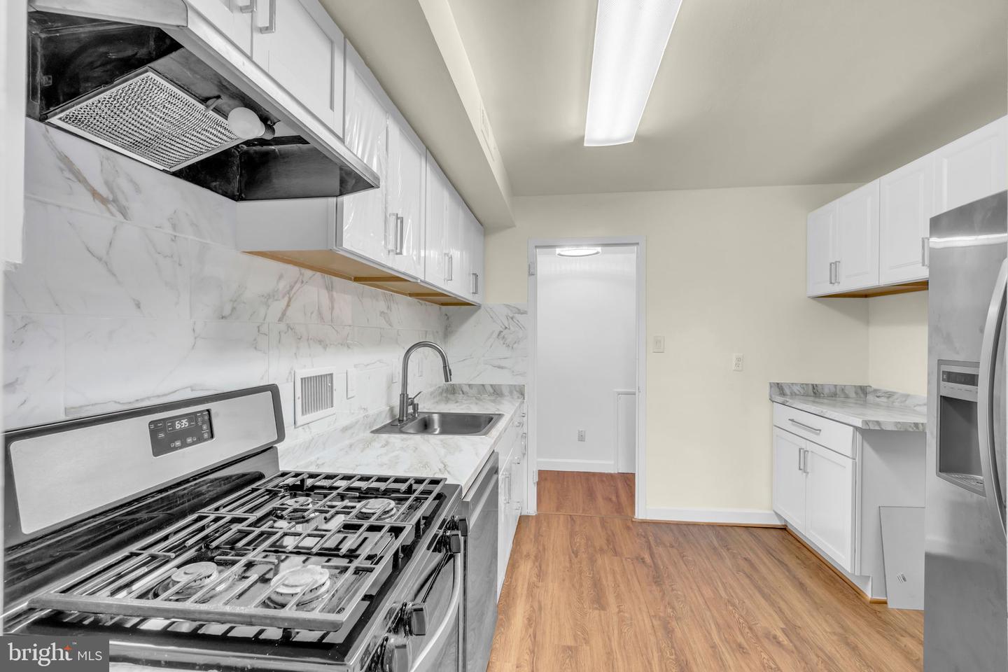 3100 S MANCHESTER ST #827, FALLS CHURCH, Virginia 22044, 2 Bedrooms Bedrooms, ,1 BathroomBathrooms,Residential,For sale,3100 S MANCHESTER ST #827,VAFX2251732 MLS # VAFX2251732