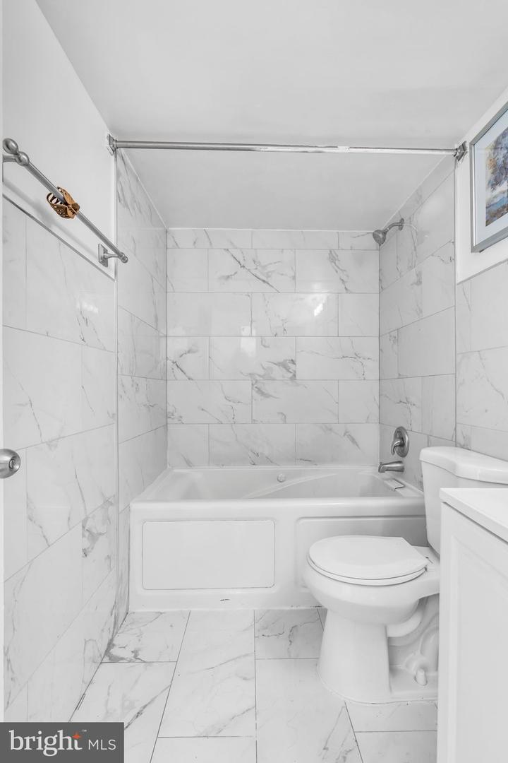 3100 S MANCHESTER ST #827, FALLS CHURCH, Virginia 22044, 2 Bedrooms Bedrooms, ,1 BathroomBathrooms,Residential,For sale,3100 S MANCHESTER ST #827,VAFX2251732 MLS # VAFX2251732