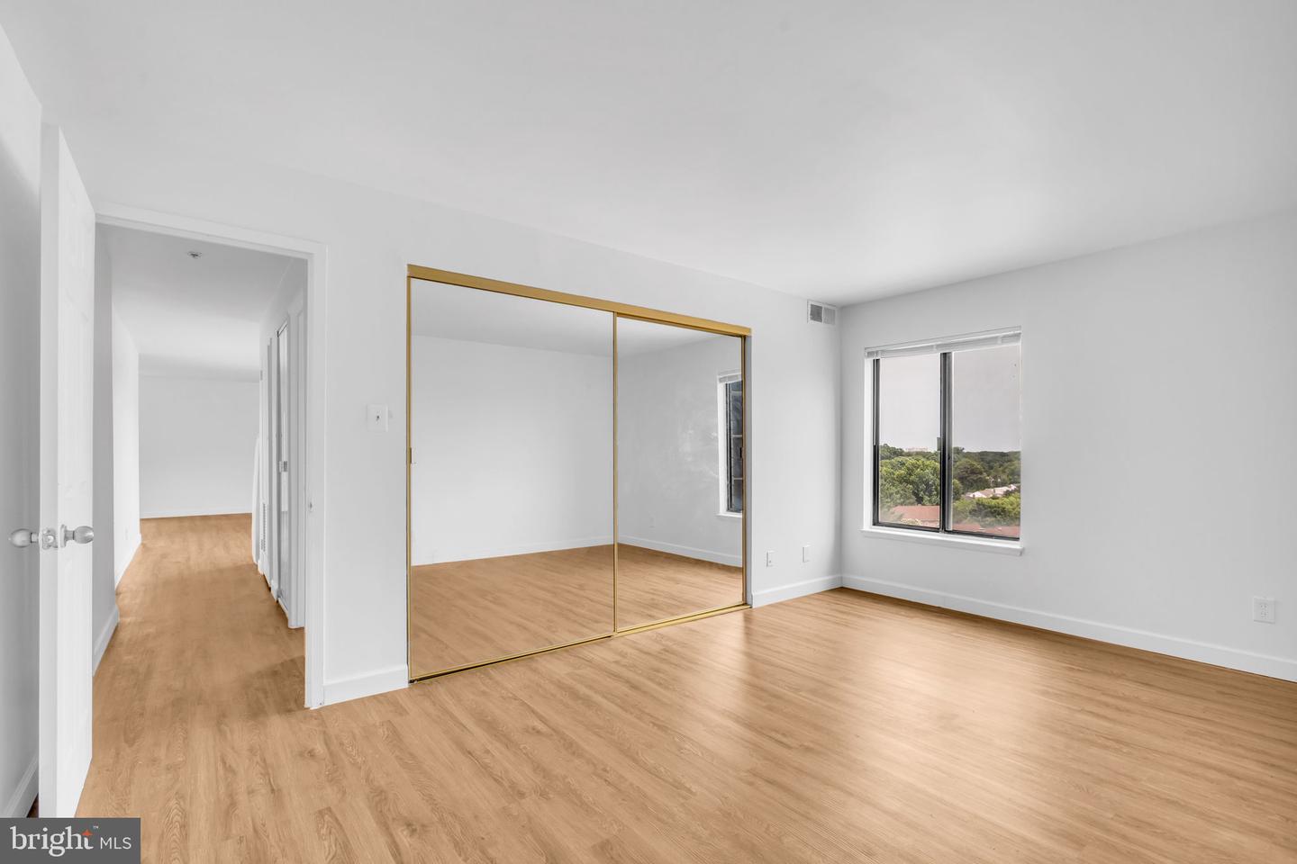 3100 S MANCHESTER ST #827, FALLS CHURCH, Virginia 22044, 2 Bedrooms Bedrooms, ,1 BathroomBathrooms,Residential,For sale,3100 S MANCHESTER ST #827,VAFX2251732 MLS # VAFX2251732