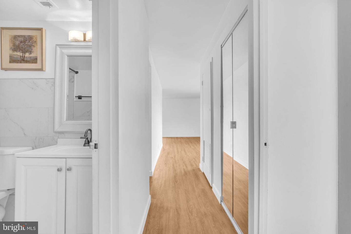 3100 S MANCHESTER ST #827, FALLS CHURCH, Virginia 22044, 2 Bedrooms Bedrooms, ,1 BathroomBathrooms,Residential,For sale,3100 S MANCHESTER ST #827,VAFX2251732 MLS # VAFX2251732