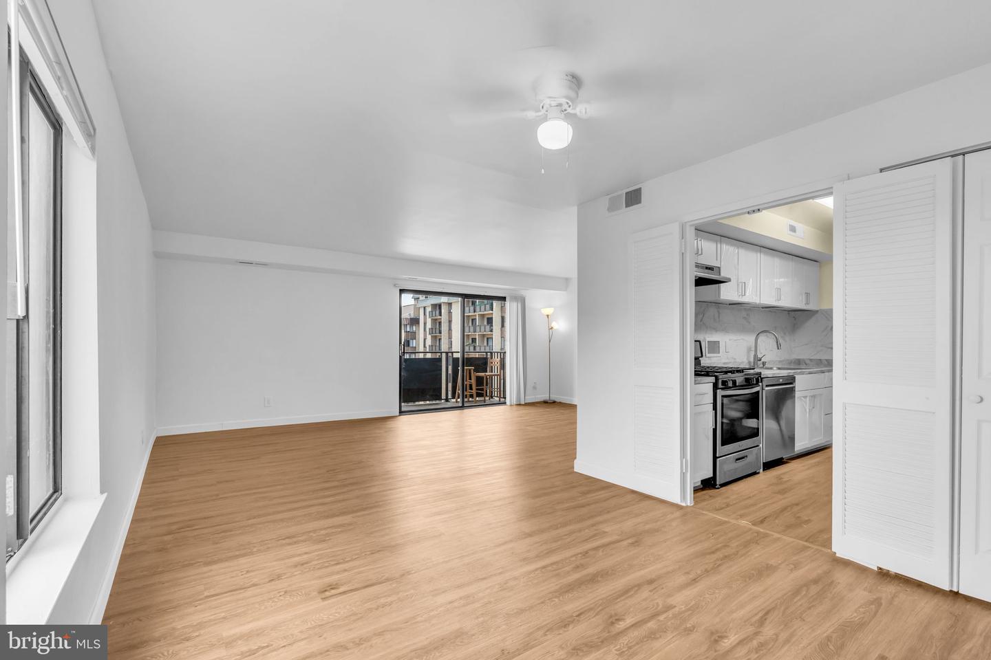 3100 S MANCHESTER ST #827, FALLS CHURCH, Virginia 22044, 2 Bedrooms Bedrooms, ,1 BathroomBathrooms,Residential,For sale,3100 S MANCHESTER ST #827,VAFX2251732 MLS # VAFX2251732