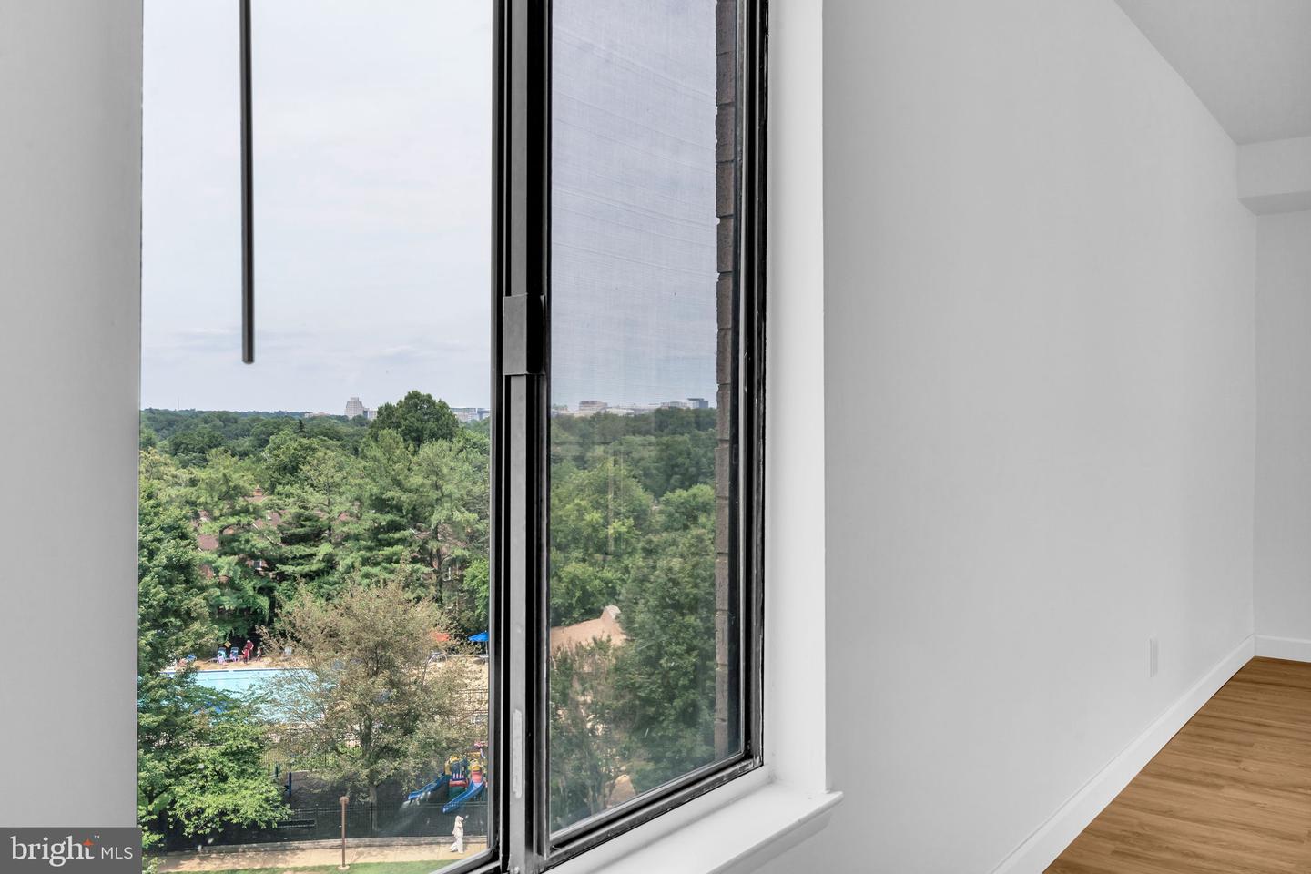 3100 S MANCHESTER ST #827, FALLS CHURCH, Virginia 22044, 2 Bedrooms Bedrooms, ,1 BathroomBathrooms,Residential,For sale,3100 S MANCHESTER ST #827,VAFX2251732 MLS # VAFX2251732