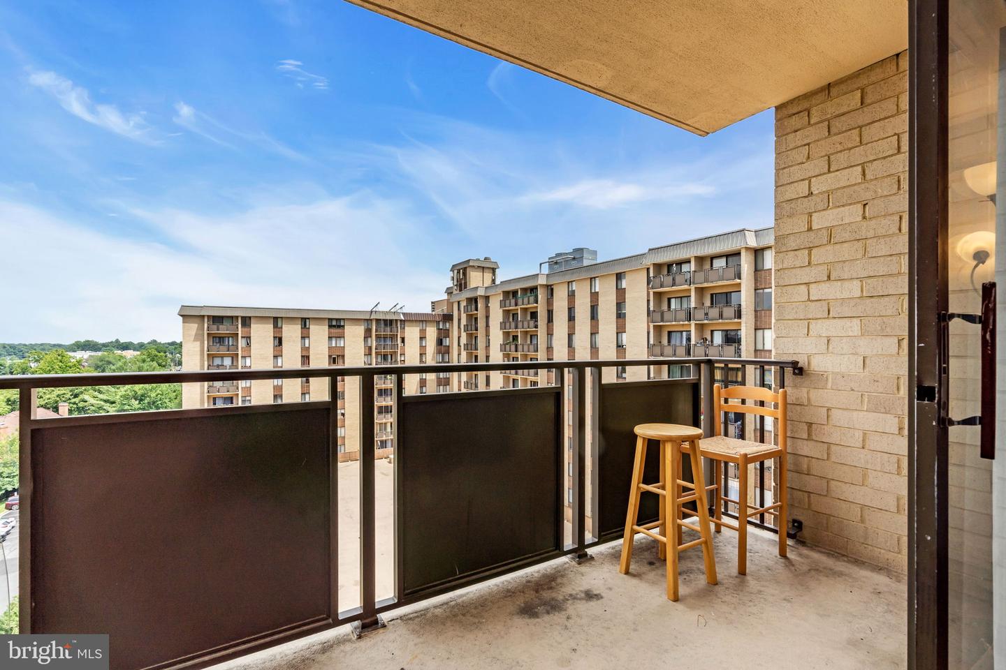 3100 S MANCHESTER ST #827, FALLS CHURCH, Virginia 22044, 2 Bedrooms Bedrooms, ,1 BathroomBathrooms,Residential,For sale,3100 S MANCHESTER ST #827,VAFX2251732 MLS # VAFX2251732