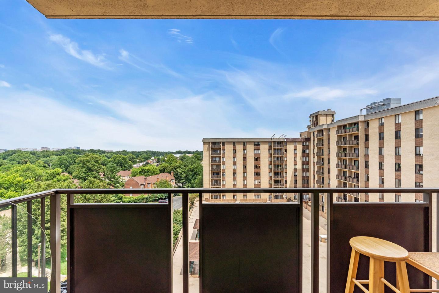 3100 S MANCHESTER ST #827, FALLS CHURCH, Virginia 22044, 2 Bedrooms Bedrooms, ,1 BathroomBathrooms,Residential,For sale,3100 S MANCHESTER ST #827,VAFX2251732 MLS # VAFX2251732
