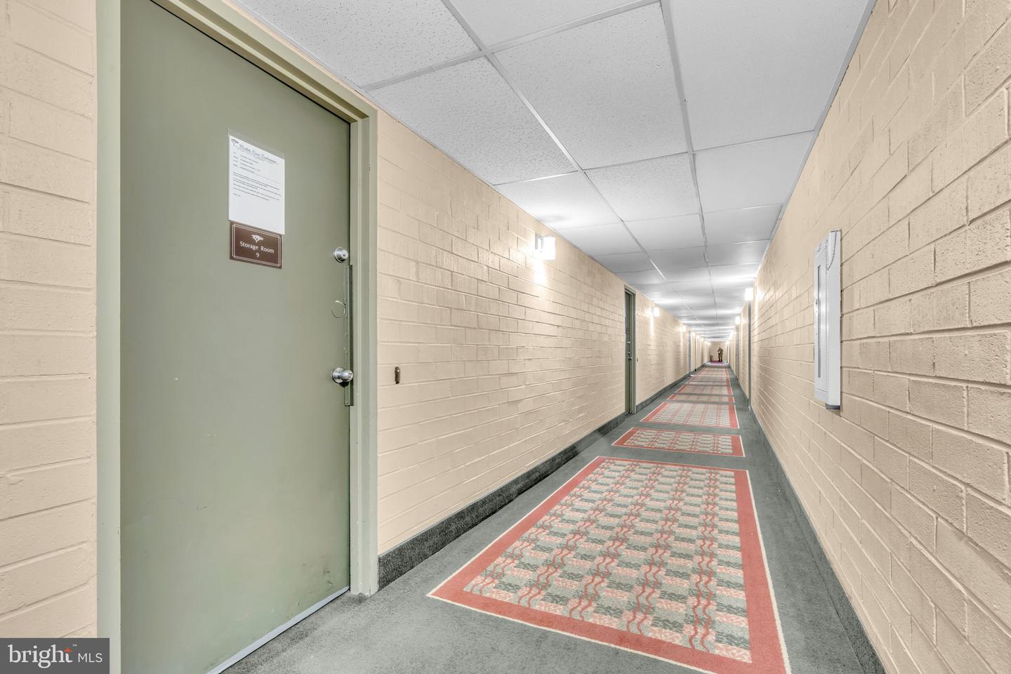 3100 S MANCHESTER ST #827, FALLS CHURCH, Virginia 22044, 2 Bedrooms Bedrooms, ,1 BathroomBathrooms,Residential,For sale,3100 S MANCHESTER ST #827,VAFX2251732 MLS # VAFX2251732