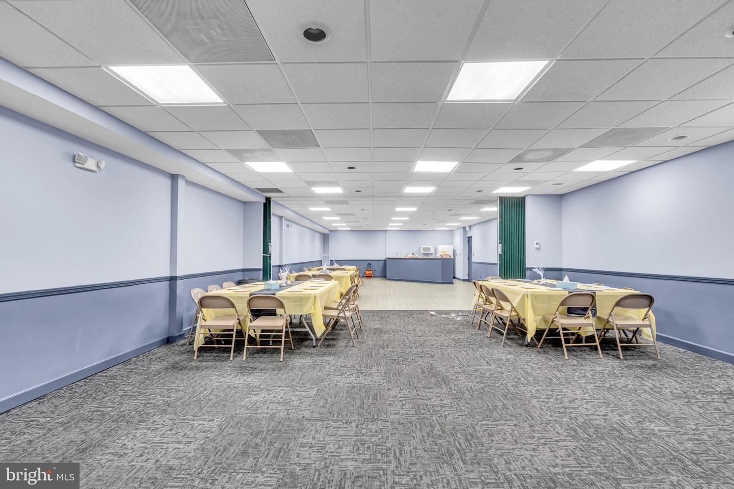 3100 S MANCHESTER ST #827, FALLS CHURCH, Virginia 22044, 2 Bedrooms Bedrooms, ,1 BathroomBathrooms,Residential,For sale,3100 S MANCHESTER ST #827,VAFX2251732 MLS # VAFX2251732