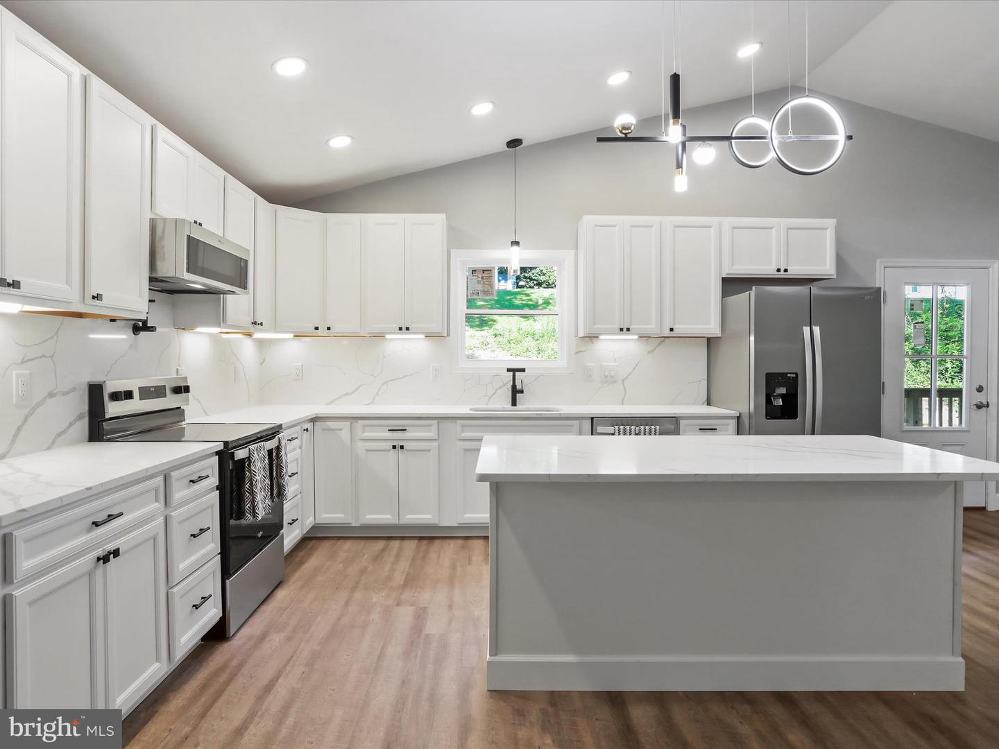 130 HIGHLAND WAY, CHESTER GAP, Virginia 22623, 3 Bedrooms Bedrooms, ,3 BathroomsBathrooms,Residential,For sale,130 HIGHLAND WAY,VARP2002156 MLS # VARP2002156