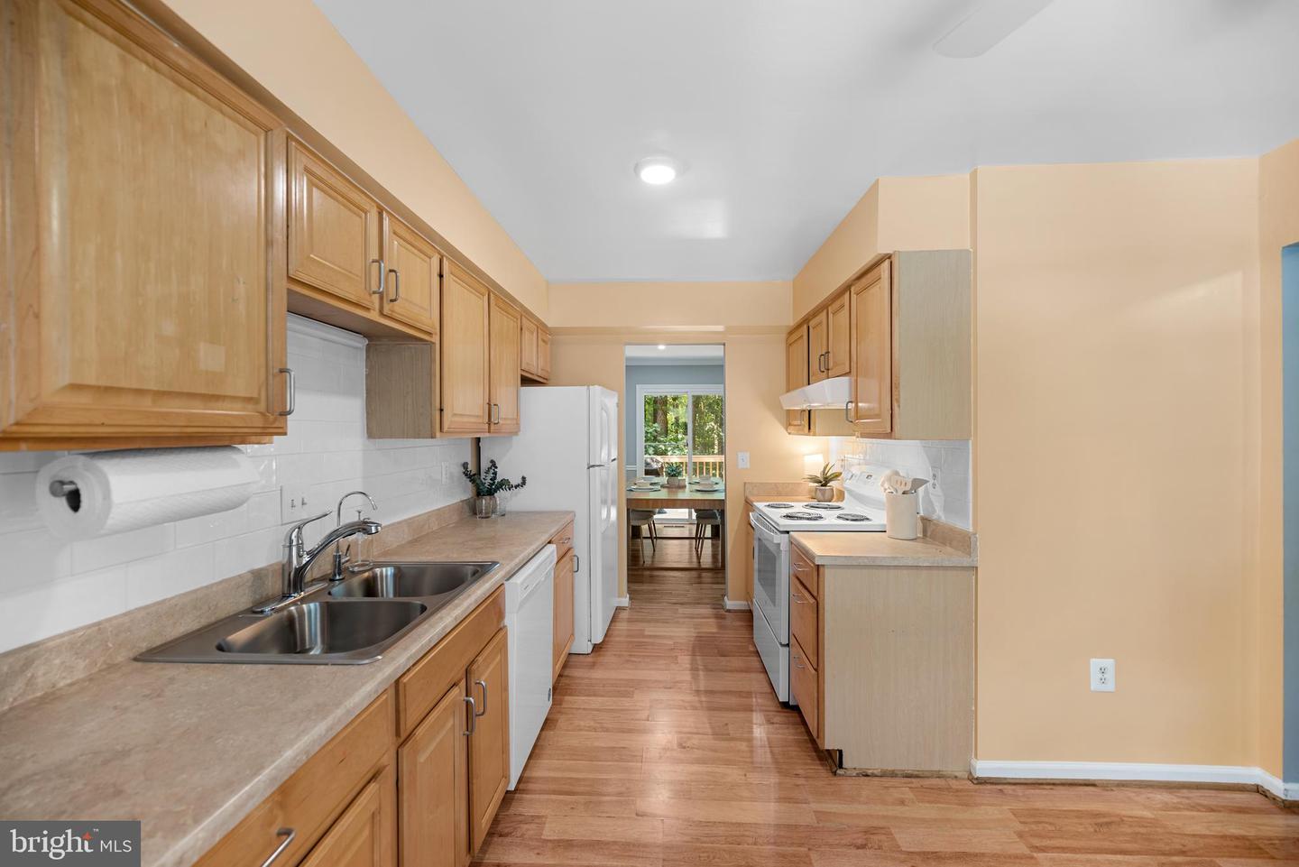 10110 SASSAFRAS WOODS CT, BURKE, Virginia 22015, 4 Bedrooms Bedrooms, ,3 BathroomsBathrooms,Residential,For sale,10110 SASSAFRAS WOODS CT,VAFX2252396 MLS # VAFX2252396