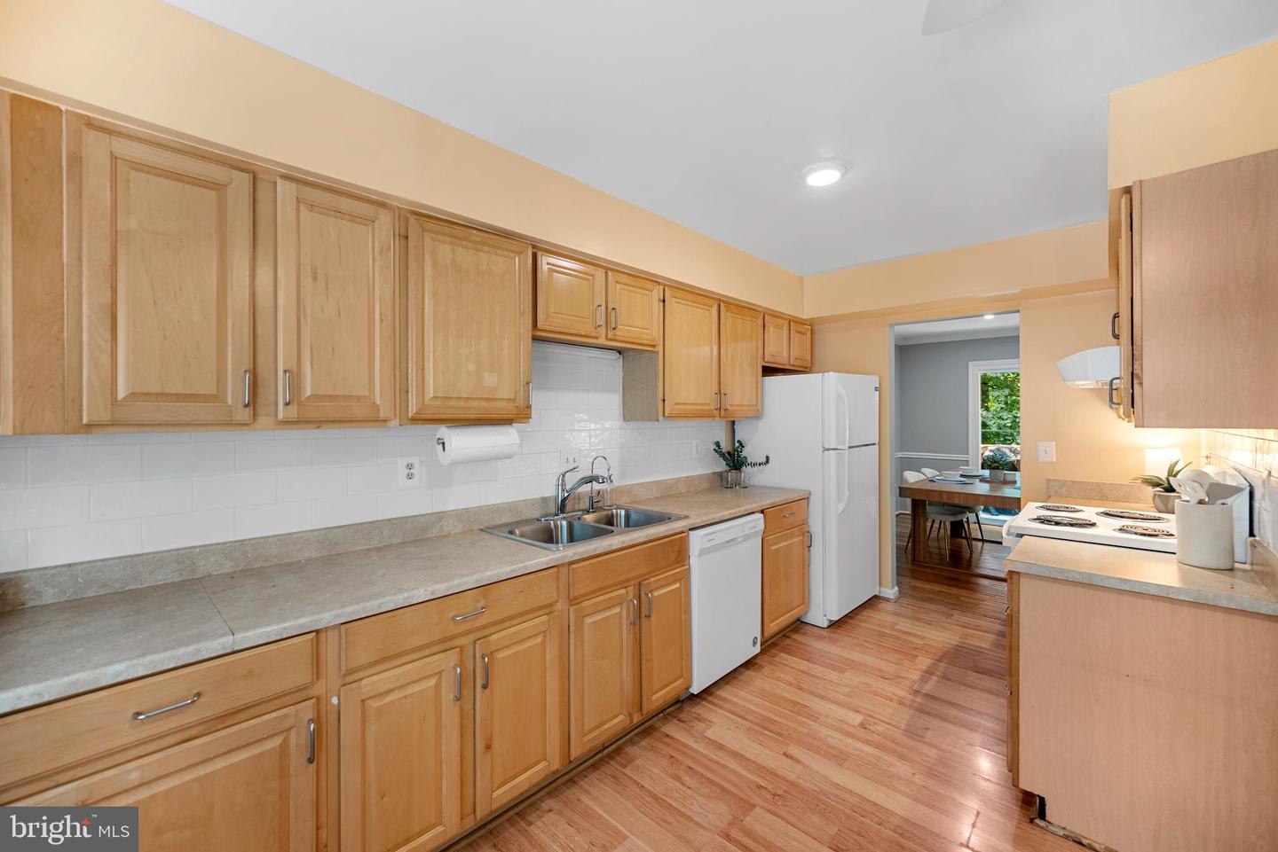 10110 SASSAFRAS WOODS CT, BURKE, Virginia 22015, 4 Bedrooms Bedrooms, ,3 BathroomsBathrooms,Residential,For sale,10110 SASSAFRAS WOODS CT,VAFX2252396 MLS # VAFX2252396
