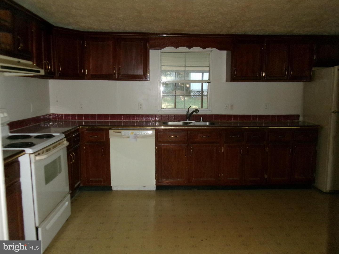 125 WHISPERING KNOLLS DR, WINCHESTER, Virginia 22603, 3 Bedrooms Bedrooms, ,2 BathroomsBathrooms,Residential,For sale,125 WHISPERING KNOLLS DR,VAFV2035146 MLS # VAFV2035146