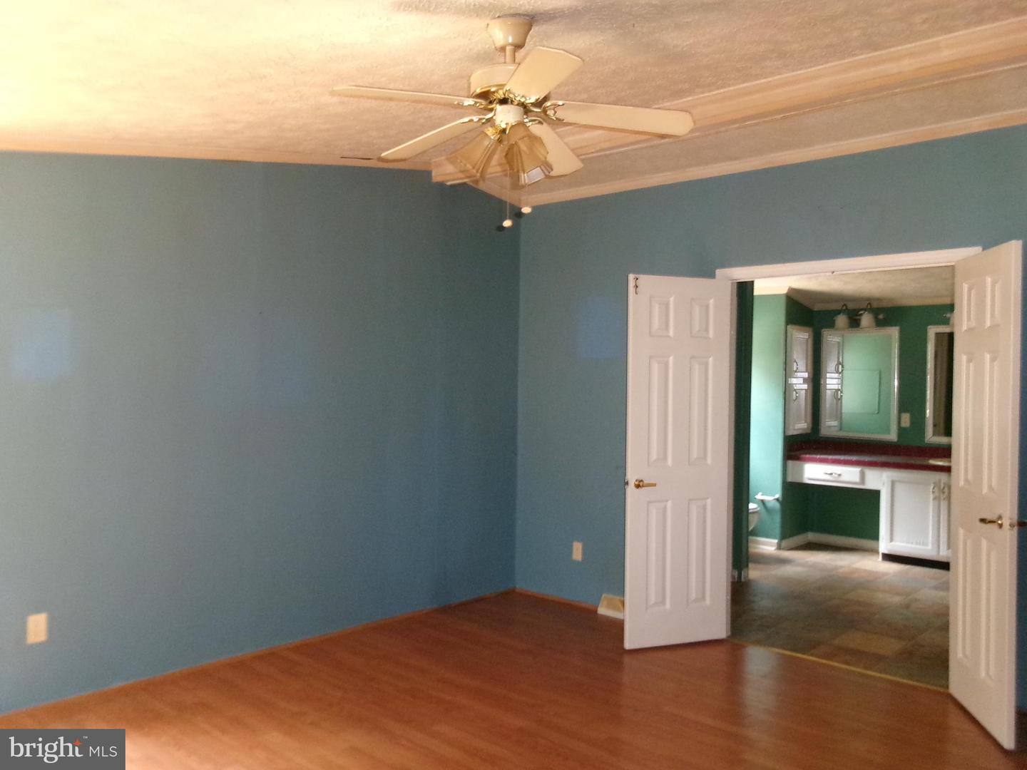 125 WHISPERING KNOLLS DR, WINCHESTER, Virginia 22603, 3 Bedrooms Bedrooms, ,2 BathroomsBathrooms,Residential,For sale,125 WHISPERING KNOLLS DR,VAFV2035146 MLS # VAFV2035146