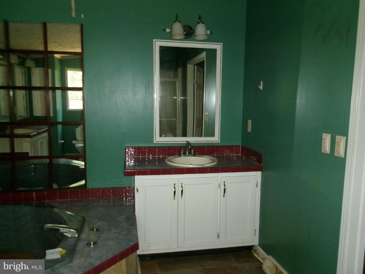 125 WHISPERING KNOLLS DR, WINCHESTER, Virginia 22603, 3 Bedrooms Bedrooms, ,2 BathroomsBathrooms,Residential,For sale,125 WHISPERING KNOLLS DR,VAFV2035146 MLS # VAFV2035146
