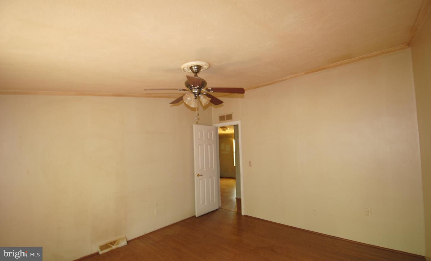 125 WHISPERING KNOLLS DR, WINCHESTER, Virginia 22603, 3 Bedrooms Bedrooms, ,2 BathroomsBathrooms,Residential,For sale,125 WHISPERING KNOLLS DR,VAFV2035146 MLS # VAFV2035146