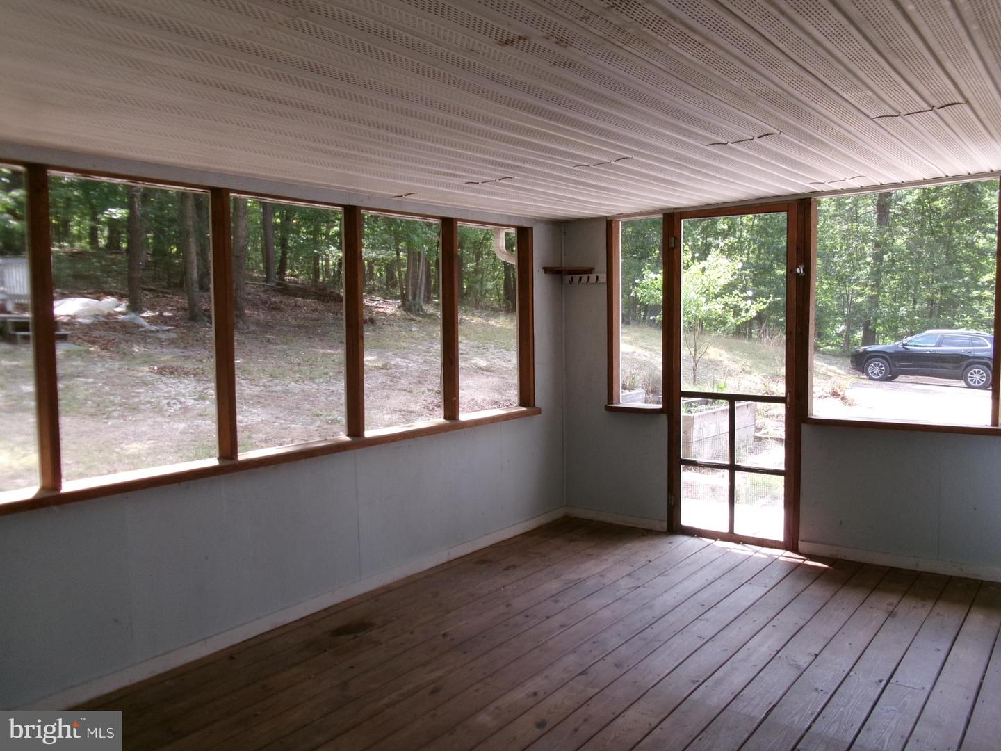 125 WHISPERING KNOLLS DR, WINCHESTER, Virginia 22603, 3 Bedrooms Bedrooms, ,2 BathroomsBathrooms,Residential,For sale,125 WHISPERING KNOLLS DR,VAFV2035146 MLS # VAFV2035146
