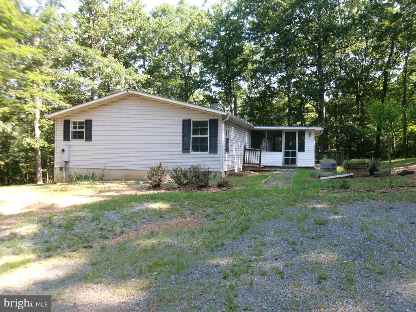 125 WHISPERING KNOLLS DR, WINCHESTER, Virginia 22603, 3 Bedrooms Bedrooms, ,2 BathroomsBathrooms,Residential,For sale,125 WHISPERING KNOLLS DR,VAFV2035146 MLS # VAFV2035146