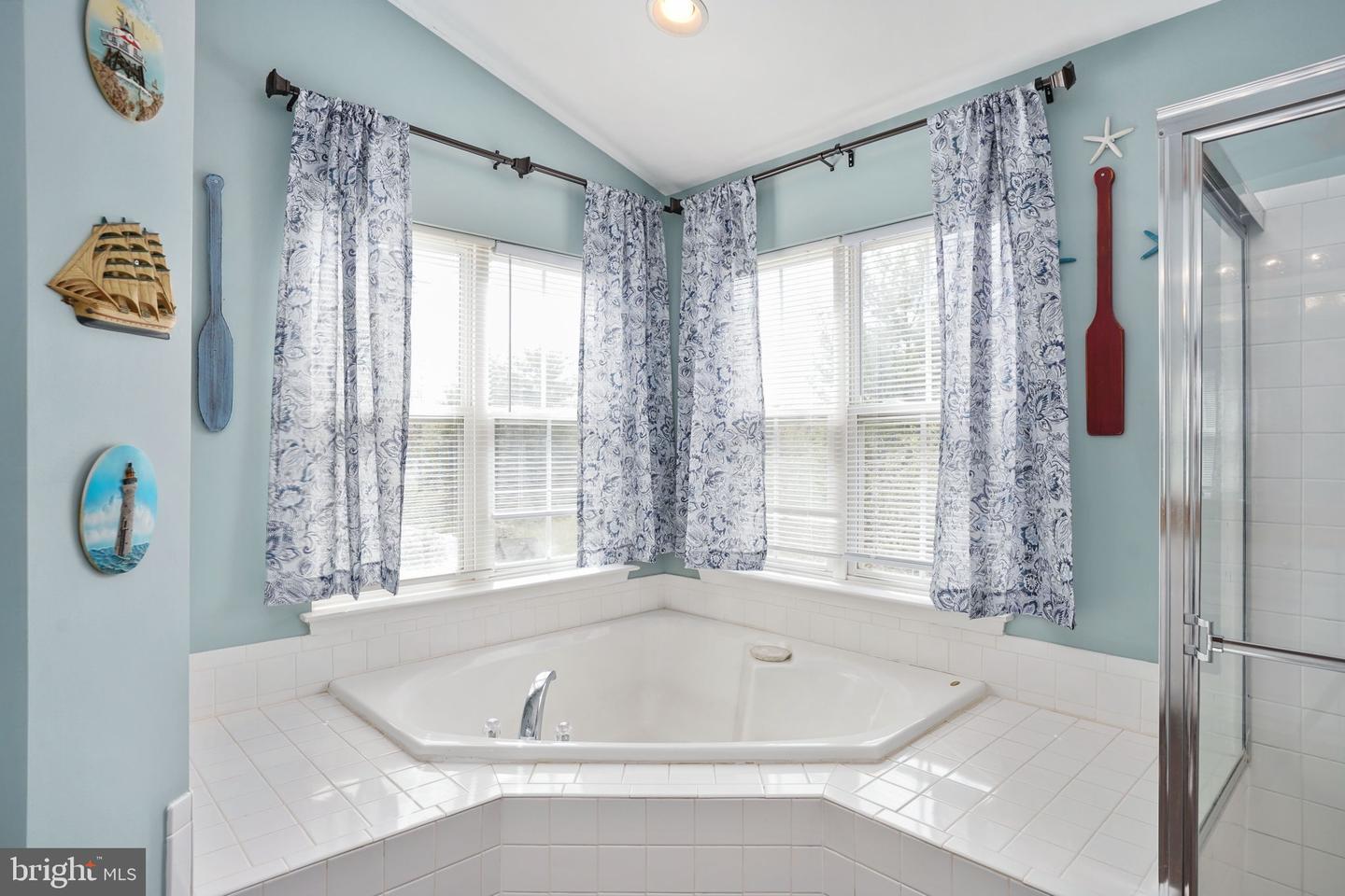 1112 PICKETT ST, FREDERICKSBURG, Virginia 22401, 5 Bedrooms Bedrooms, ,3 BathroomsBathrooms,Residential,For sale,1112 PICKETT ST,VAFB2008514 MLS # VAFB2008514