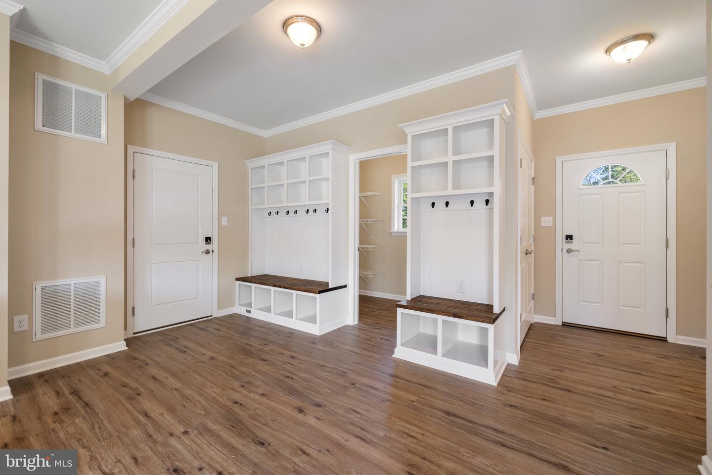 8006 SHERBEYN RD, BEALETON, Virginia 22712, 5 Bedrooms Bedrooms, ,3 BathroomsBathrooms,Residential,For sale,8006 SHERBEYN RD,VAFQ2017228 MLS # VAFQ2017228