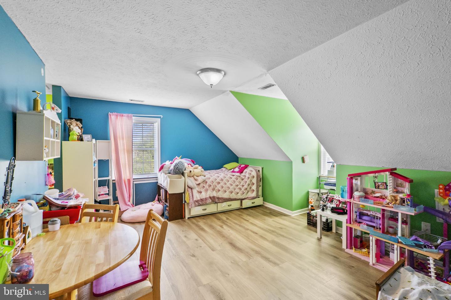 131 ASBURY RD, WINCHESTER, Virginia 22602, 4 Bedrooms Bedrooms, 12 Rooms Rooms,2 BathroomsBathrooms,Residential,For sale,131 ASBURY RD,VAFV2035148 MLS # VAFV2035148