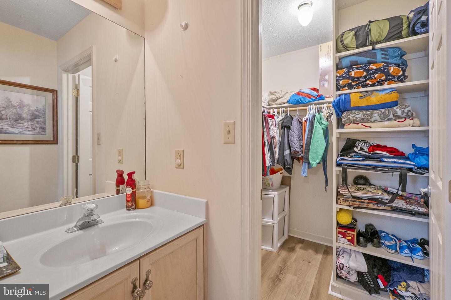 131 ASBURY RD, WINCHESTER, Virginia 22602, 4 Bedrooms Bedrooms, 12 Rooms Rooms,2 BathroomsBathrooms,Residential,For sale,131 ASBURY RD,VAFV2035148 MLS # VAFV2035148