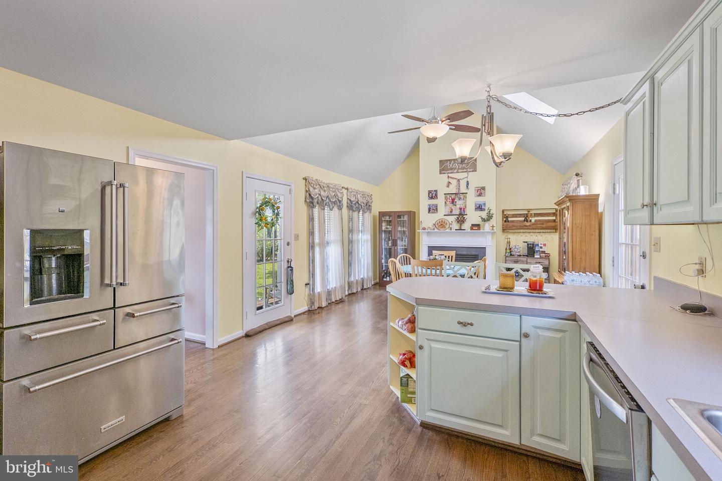 131 ASBURY RD, WINCHESTER, Virginia 22602, 4 Bedrooms Bedrooms, 12 Rooms Rooms,2 BathroomsBathrooms,Residential,For sale,131 ASBURY RD,VAFV2035148 MLS # VAFV2035148